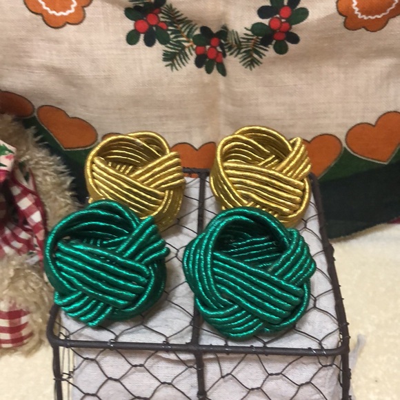 4 Woven Napkin Rings 2 green & 2 gold 2.5” - Picture 2 of 2